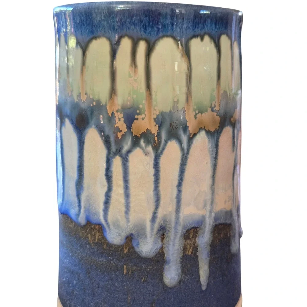 Moon Road Pottery artisan crafted